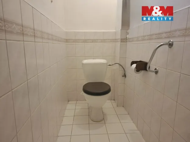 Pronájem bytu 3+kk, Praha - Holešovice, U smaltovny, 75 m2