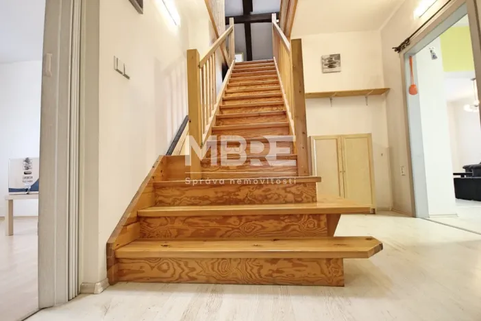 Pronájem bytu 5+1, Závada, 160 m2