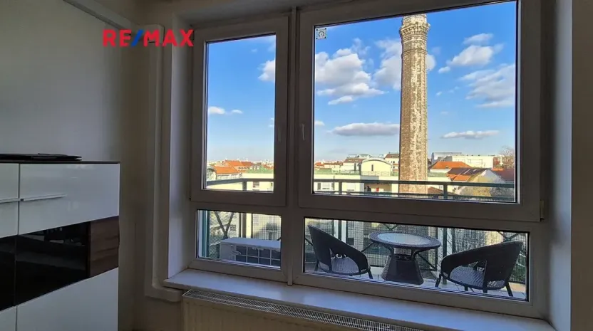 Pronájem bytu 2+kk, Praha - Žižkov, V kapslovně, 58 m2