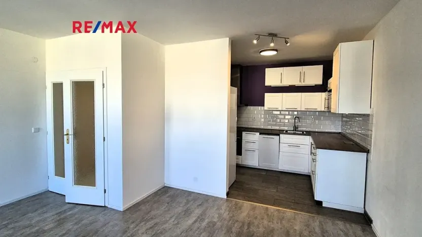 Pronájem bytu 2+kk, Praha - Žižkov, V kapslovně, 58 m2