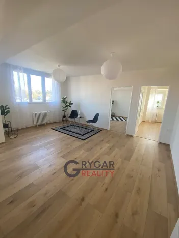 Prodej bytu 3+1, Praha - Modřany, U zastávky, 60 m2