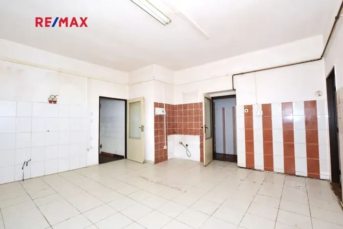 Pronájem obchodního prostoru, Plzeň, Koterovská, 100 m2