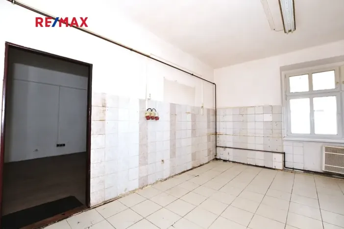 Pronájem obchodního prostoru, Plzeň, Koterovská, 100 m2