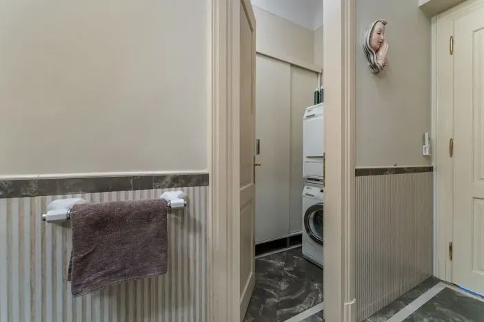 Pronájem bytu 3+1, Praha - Malá Strana, U lužického semináře, 111 m2