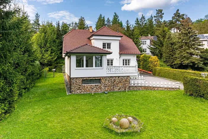 Prodej rodinného domu, Družec, V Zátiší, 289 m2