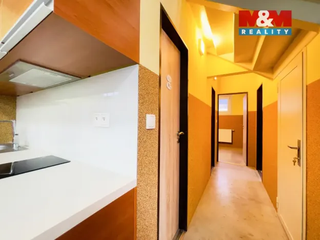 Pronájem výrobních prostor, Vizovice, Říčanská, 1070 m2