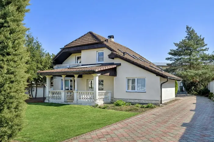 Pronájem rodinného domu, Roztoky, U háje, 230 m2
