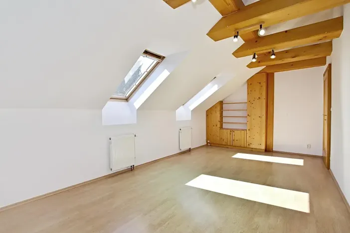 Pronájem rodinného domu, Roztoky, U háje, 230 m2