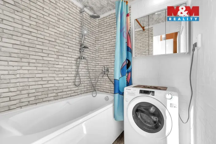 Prodej bytu 3+1, Prachovice, Bučina, 64 m2