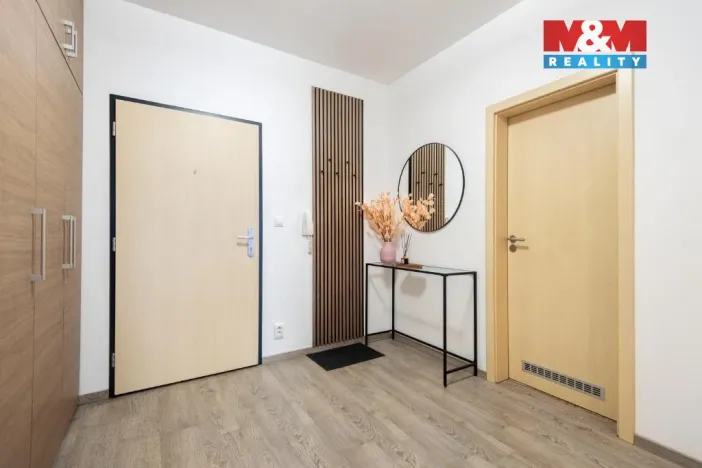Pronájem bytu 2+kk, Ostrava, Jantarová, 56 m2