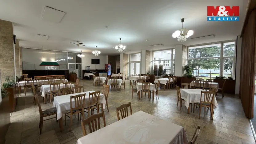 Prodej restaurace, Olomouc - Neředín, Politických vězňů, 730 m2