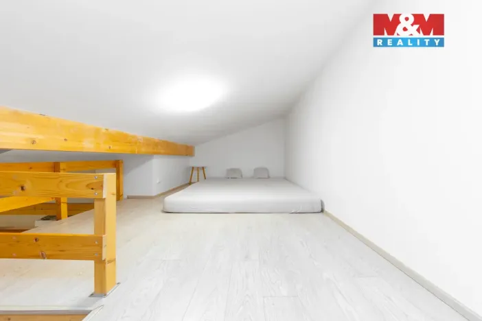 Prodej bytu 1+kk, Mikulov, Koněvova, 23 m2