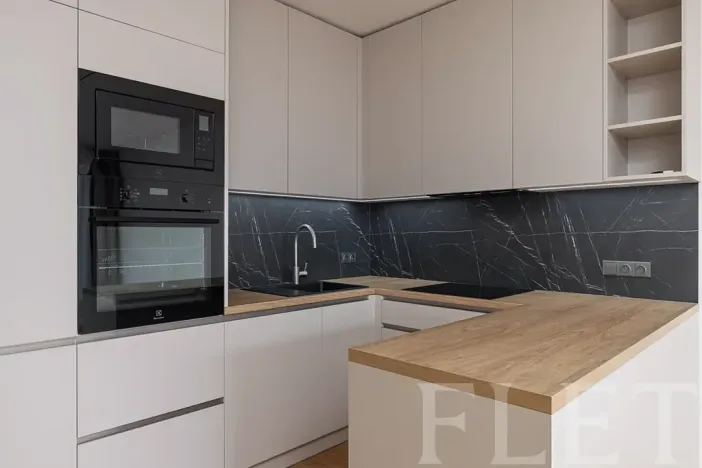 Pronájem bytu 2+kk, Praha - Smíchov, Luciana Blagy, 55 m2