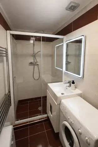 Pronájem bytu 2+kk, Praha - Kobylisy, Frýdlantská, 44 m2