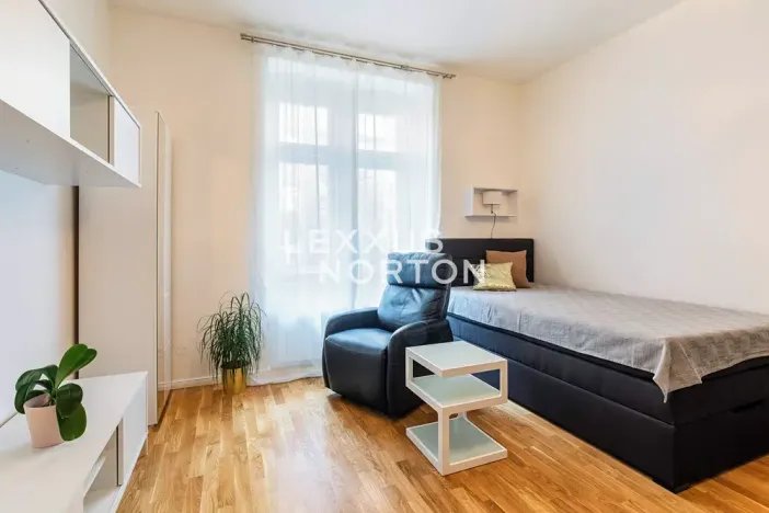 Pronájem bytu 1+kk, Praha - Žižkov, Ondříčkova, 31 m2