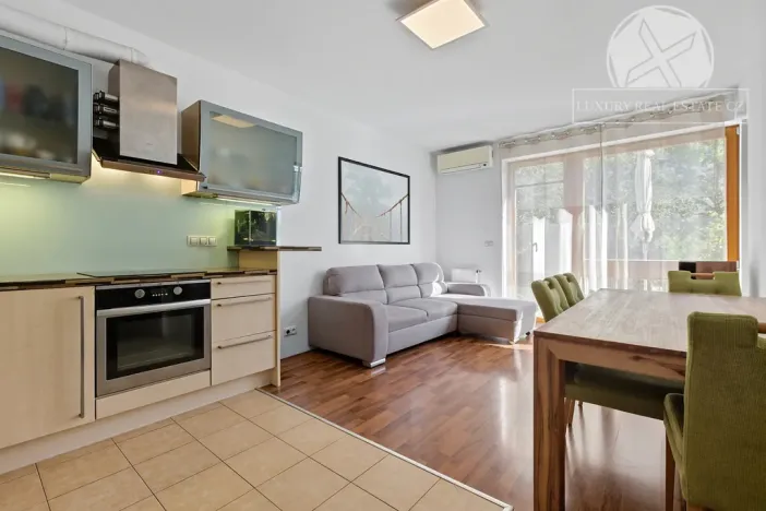 Prodej bytu 2+kk, Praha - Malešice, Prorektorská, 50 m2