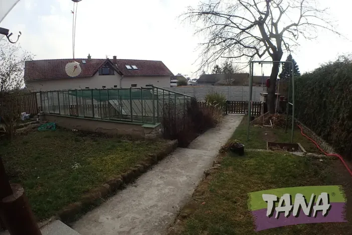 Prodej rodinného domu, Semčice, 300 m2