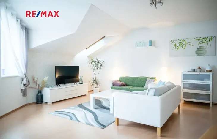 Prodej bytu 2+kk, Hradec Králové, Za Škodovkou, 68 m2