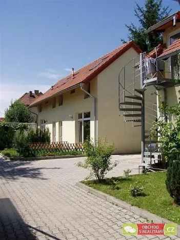 Pronájem bytu 1+kk, Čelákovice, Sokolovská, 33 m2