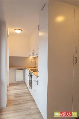 Pronájem bytu 1+kk, Praha, Kozácká, 30 m2