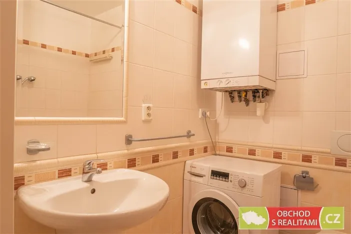 Pronájem bytu 1+kk, Praha, Kozácká, 30 m2