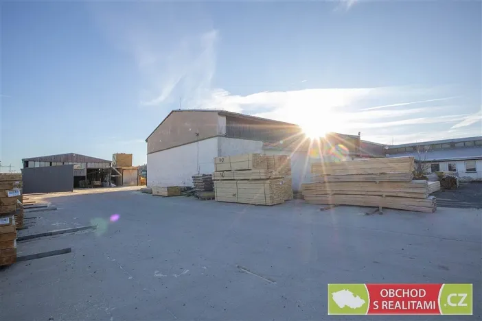 Pronájem skladu, Morašice, 2710 m2