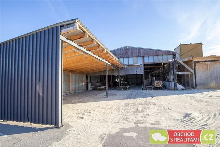 Pronájem skladu, Morašice, 2710 m2