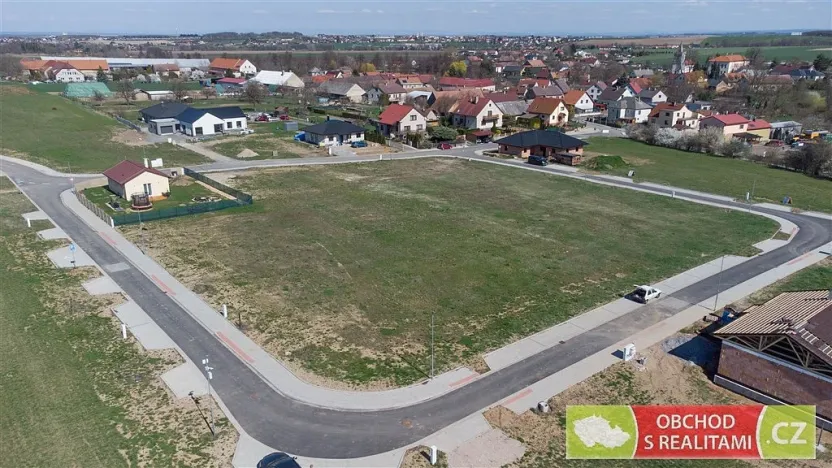 Prodej pozemku, Stolany, 1366 m2