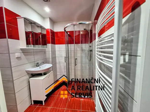 Pronájem atypického bytu, Mladá Boleslav, Husova, 60 m2