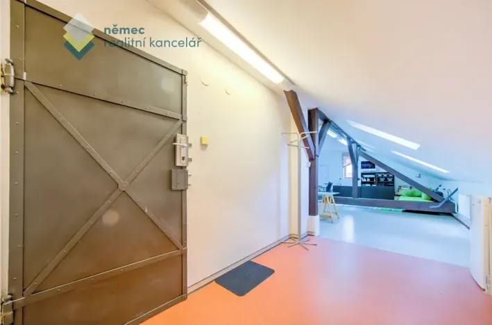 Pronájem kanceláře, Praha - Holešovice, Dělnická, 44 m2