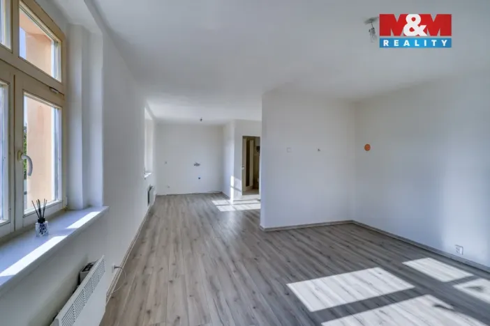 Prodej bytu 1+kk, Karlovy Vary - Bohatice, Dalovická, 34 m2