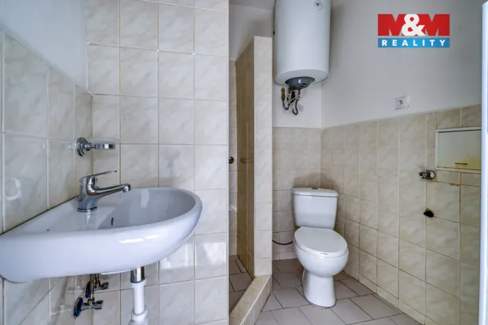 Prodej bytu 1+kk, Karlovy Vary - Bohatice, Dalovická, 34 m2