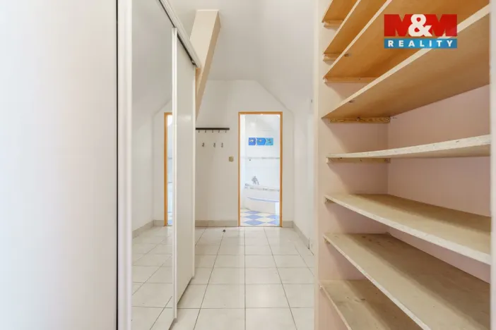 Pronájem bytu 3+1, Cheb, Cechovní, 130 m2