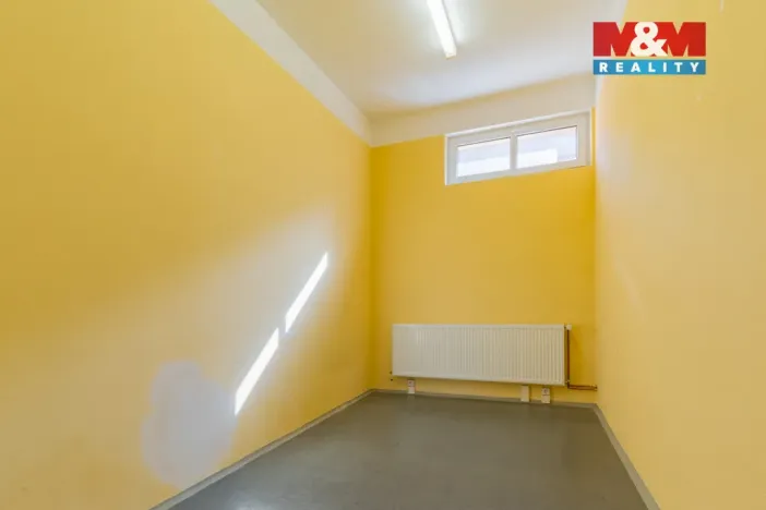 Prodej obchodního prostoru, Cheb, Na Hradčanech, 300 m2