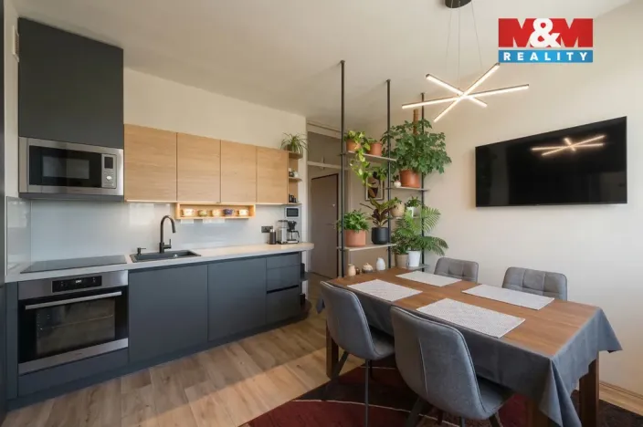 Prodej bytu 3+1, Bílovec, Radotínská, 76 m2