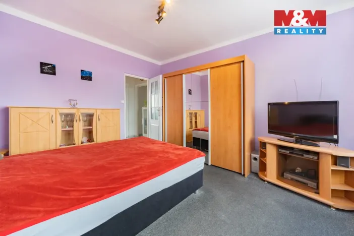 Prodej bytu 2+1, Cheb, Šeříková, 56 m2