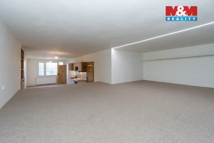 Prodej bytu 2+kk, Pardubice, K Polabinám, 73 m2