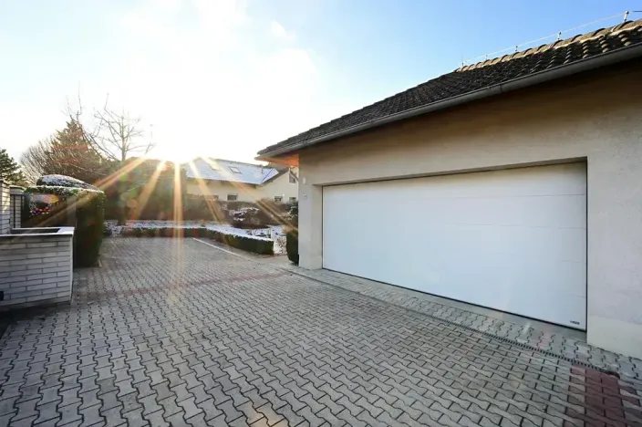 Pronájem rodinného domu, Popovičky, Na Skalce, 242 m2