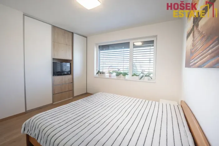 Prodej rodinného domu, Pohořelice, U Větrolamu, 160 m2