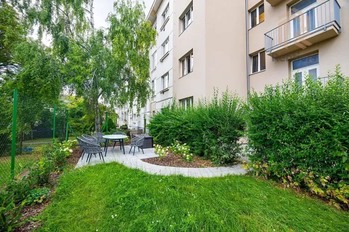 Pronájem bytu 1+kk, Praha - Střešovice, Myslbekova, 30 m2