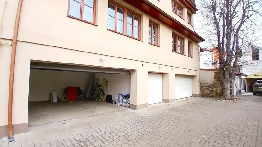 Pronájem garáže, Beroun, Náměstí Joachima Barranda, 17 m2