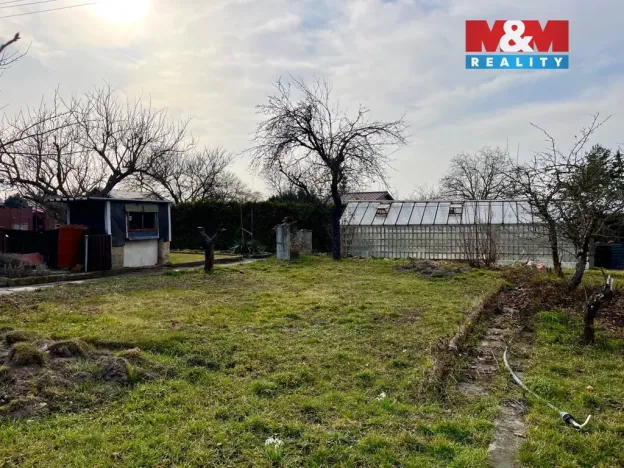 Prodej zahrady, Louny, Parašutistů, 684 m2