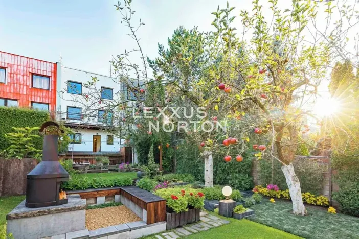 Pronájem rodinného domu, Praha - Dejvice, Fragnerova, 265 m2