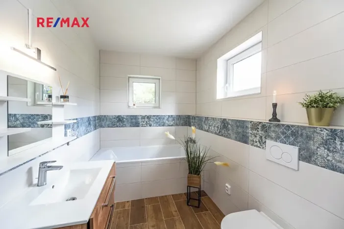 Pronájem rodinného domu, Mnichovice, Myšlínská, 221 m2