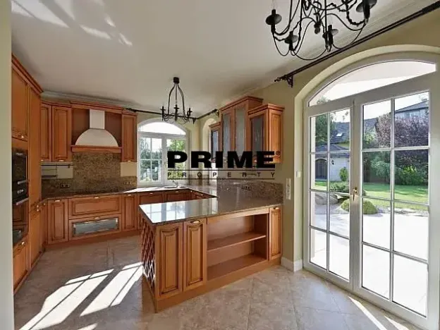 Pronájem vily, Praha - Nebušice, Spojová, 560 m2