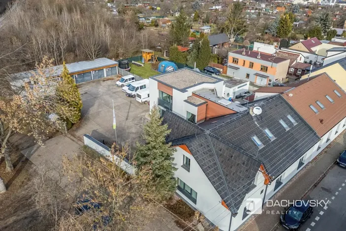 Prodej obchodního prostoru, Pardubice, K Dolíčku, 374 m2