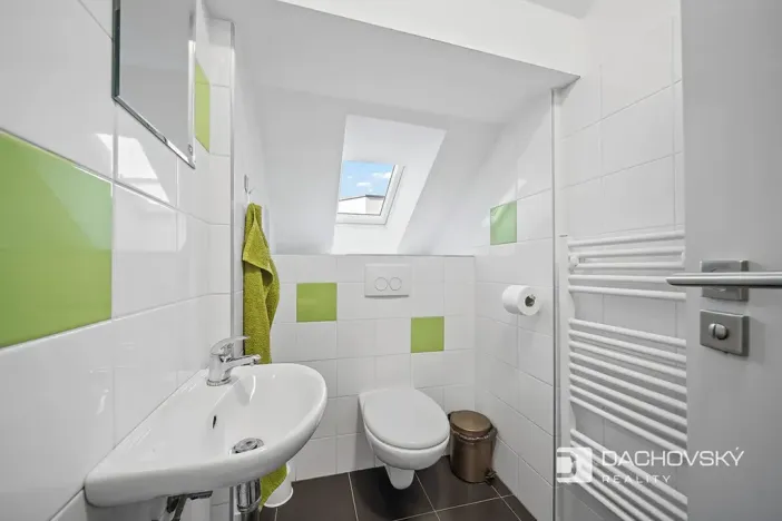 Prodej obchodního prostoru, Pardubice, K Dolíčku, 374 m2