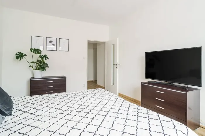 Pronájem bytu 3+1, Praha - Střešovice, Střešovická, 77 m2