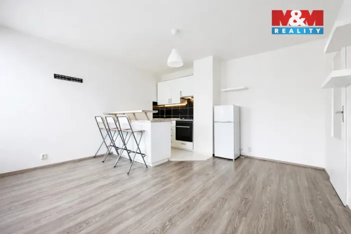 Pronájem bytu 2+kk, Praha - Kyje, Lipnická, 38 m2
