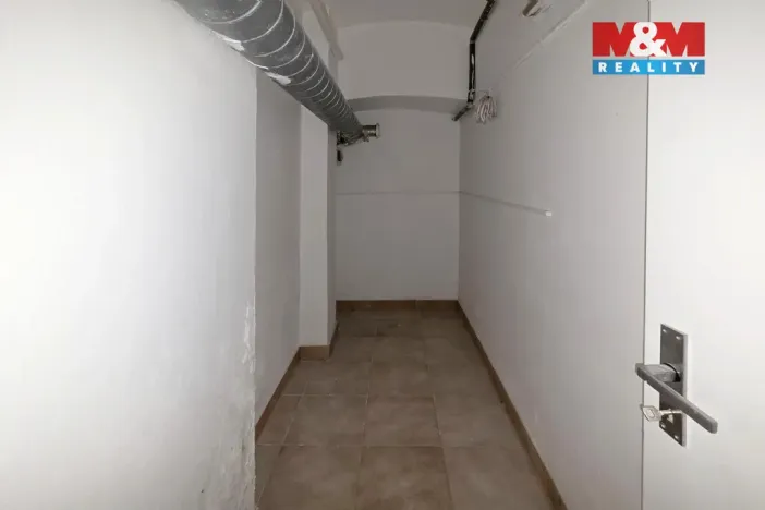 Pronájem obchodního prostoru, Karlovy Vary - Rybáře, Sokolovská, 34 m2